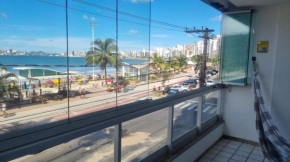Apartamento na Avenida BEIRA MAR -PÉ NA AREIA -VISTA TOTAL PARA O MAR -ÚNICO SENSAÇÃO DE CASA TÉRREA A BEIRA MAR - COZINHA EQUIPADA -AIR FRYER -ÁREA DE CHURRASCO PRIVATIVA- TVS SMART- DISNEY PLUS E OU